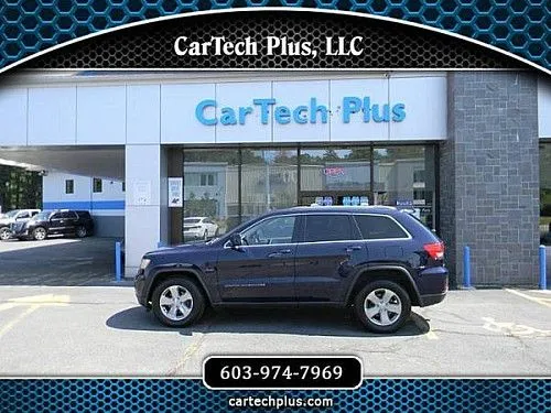 Jeep Grand Cherokee LAREDO X 4WD 2012 года выпуска, двигатель 5.7L V8 HEMI.