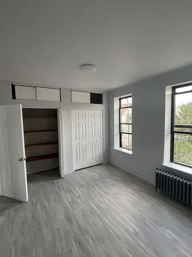 Ready for move in beautiful 1 Bdrm 