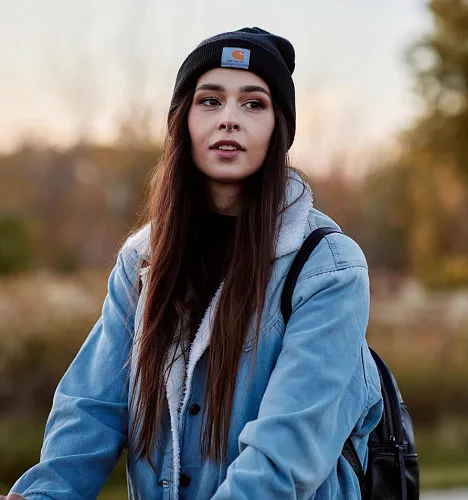 Karina, Browist