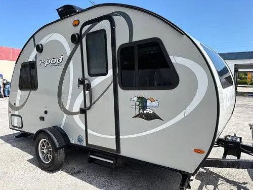 2021 r pod forest river 17”