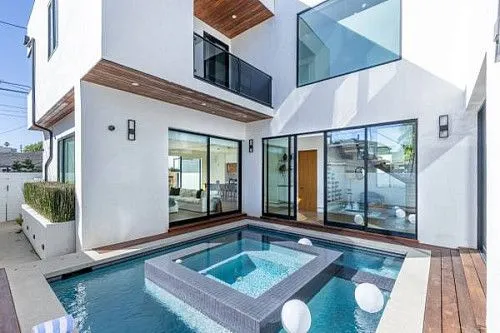 Фото- и видеосъемка недвижимости | Airbnb, Zillow