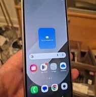 Разблокированный Samsung Galaxy Z Fold 6 256 ГБ с небольшой черной точкой