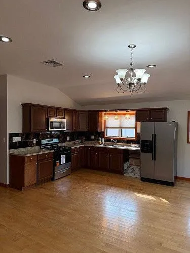 372 Naughton Ave Floor 2, Staten Island, NY 10305