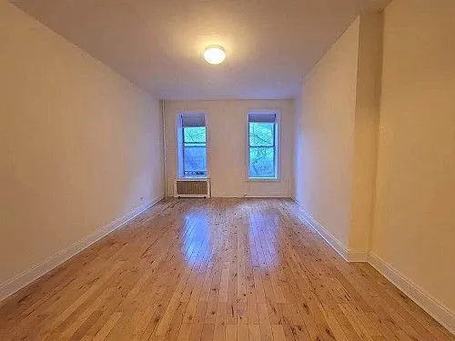 447 W 43rd St, # 3U, New York, NY 10036