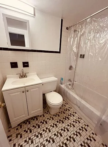Brighton Beach! Сдается мини студия $1100/m включая коммунальные услуги.
