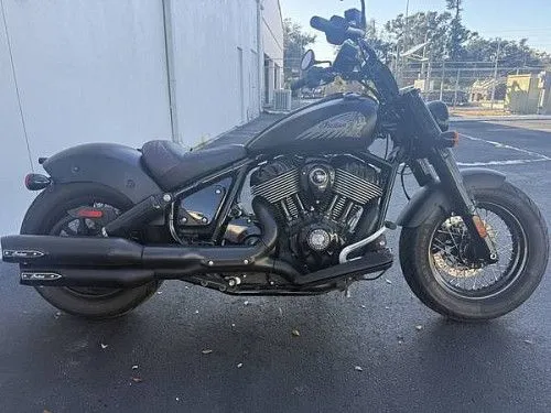 Indian Motorcycle Chief Bobber 2022 года, цвет «Черный дым»