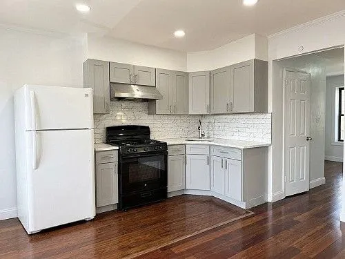 50-03 65th Pl Floor 3, Woodside, NY 11377