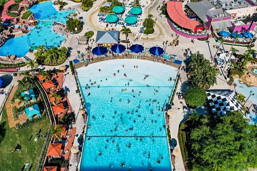 Аквапарк Adventure Island