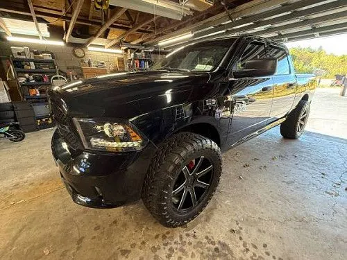 Комплект из 4 дисков KMC KM700 с шинами Toyota M/T Open Country 37 x 13.50R22.