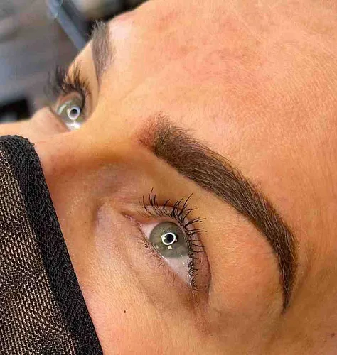 Eyebrow master Lesya Rolska