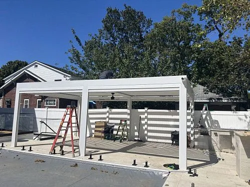 Дек, Порч, Gazebo , Canopy, Retractable Awning, Patio ,Paver, Railing ,Turf, Заборы 