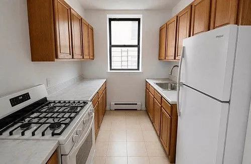 1310 Sheridan Ave, APT 3A, 1310 Sheridan Ave, Bronx, NY 10456