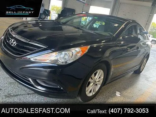 Hyundai Sonata GLS 4DR СЕДАН 2011 года выпуска.