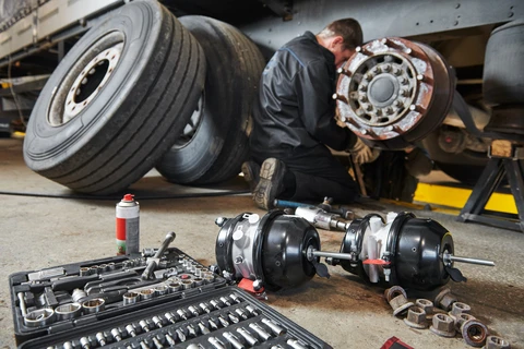 Sergey, Track Repair