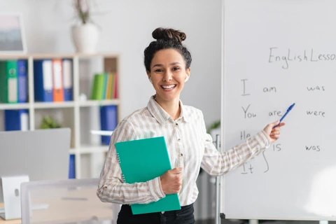 Felicia Ghinda Savga, Tutor of English Language