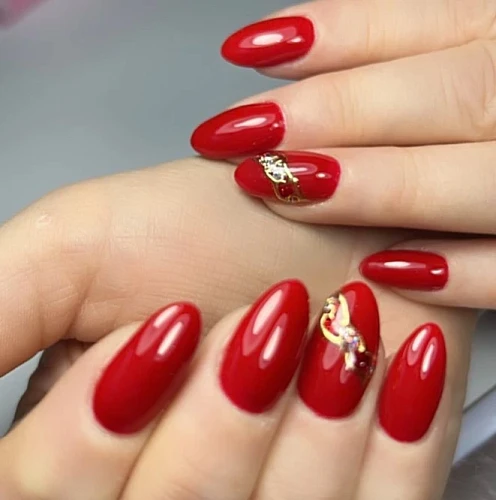 Nails by Nar