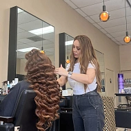 Karine, Hairstylist