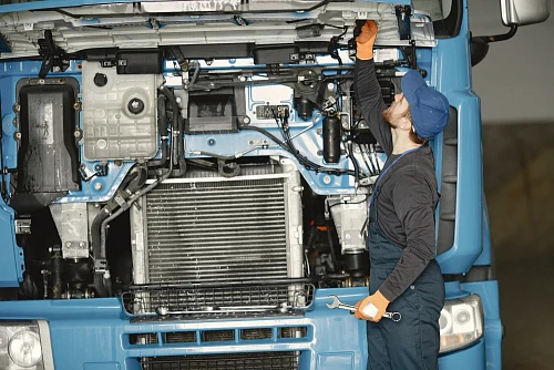 Max, Truck-Repair