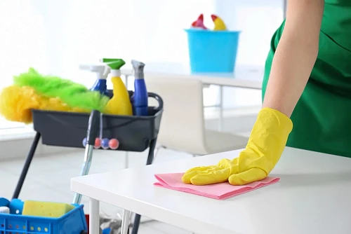 Angela, Cleaning