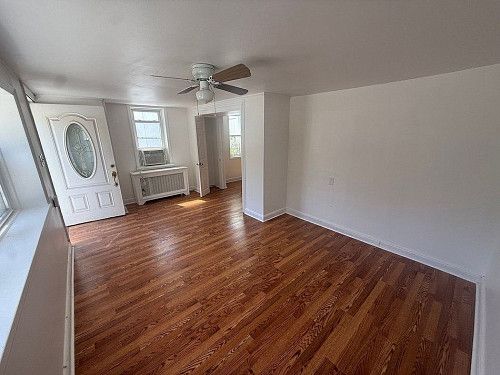 851 N Railroad Ave Floor 1, Staten Island, NY 10306