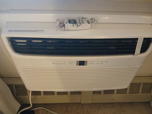Air conditioner like new кондиционер 
