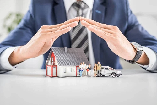 Insurance broker