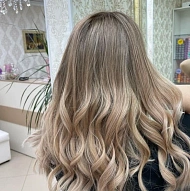 Nare, Hairstylist
