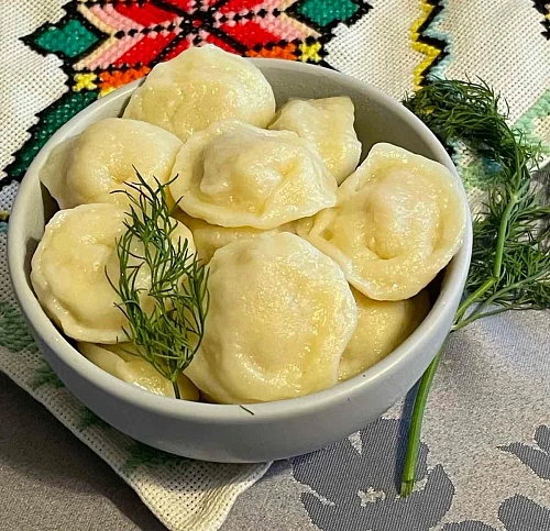 Смачненькі пельмені та варенички