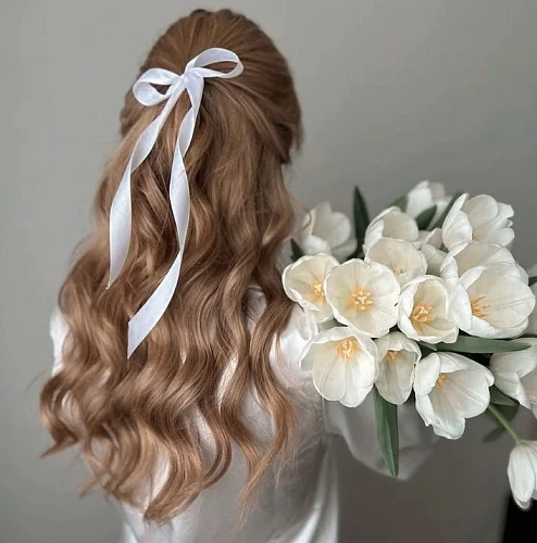 Asmik, Hairdresser | Colorist