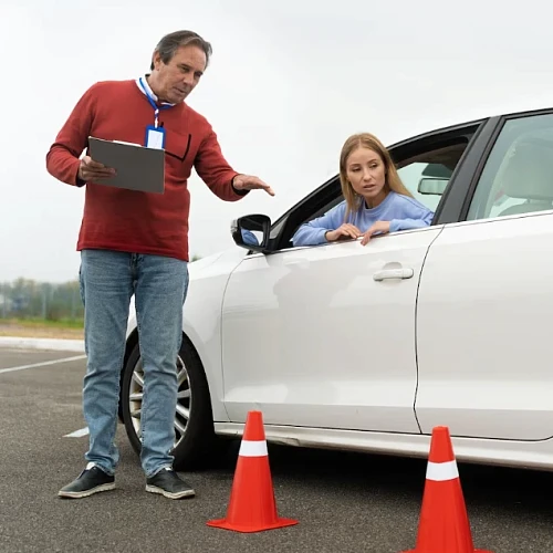 Кирил, Инструктор по Вождению