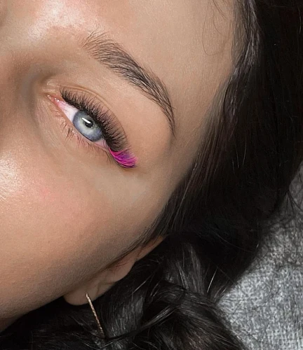 Anna, Lashmaker
