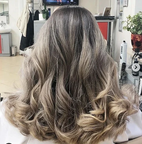 Viktoria, Hair Stylist