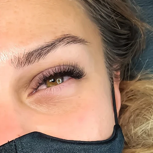 Irina, Eyelash Extensions