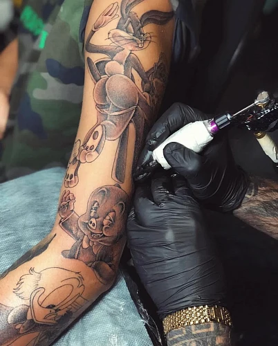 Tattoo master