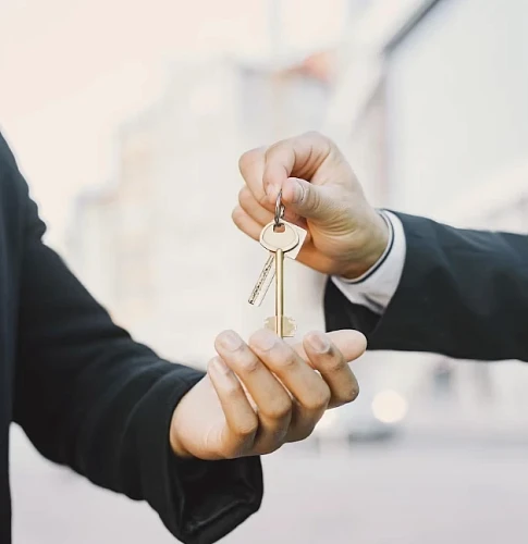 Antuanela Coca, Xhomes Realty Inc