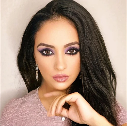 Marina, Makeup Artist
