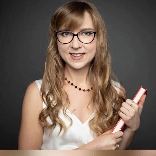 Елена, Преподаватель Английского Языка
