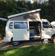VW Eurovan Camper 2001 года от Winnebago