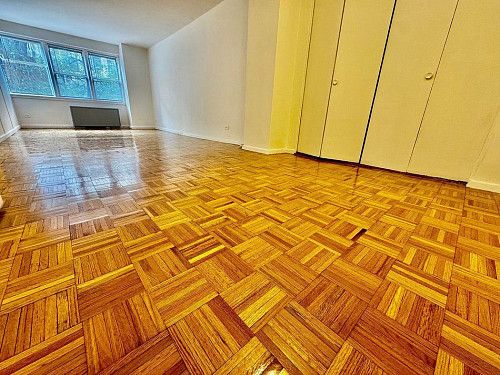 525 E 82nd St, APT 3A, New York, NY 10028