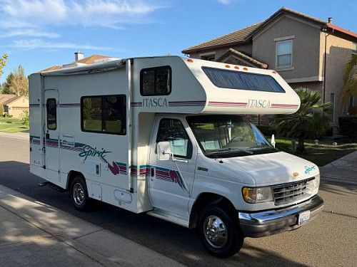 Itasca Spirit Winnebago 1995 года выпуска