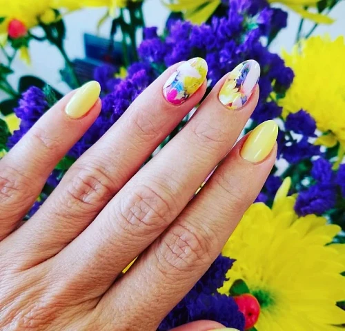 Maria, Manicure