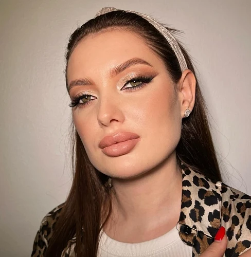 Elizaveta - Makeup Artist