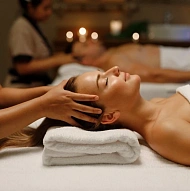 Lali, Massage