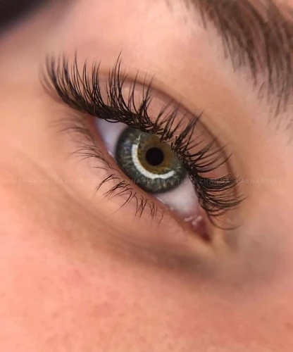 Anastasia, Eyelash