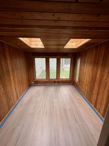Slavik, Construction