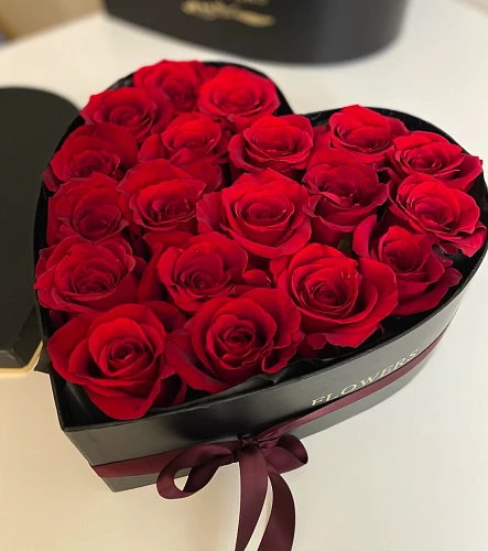 Olya Skrekoten, Florist