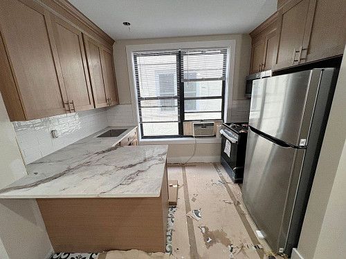 3074 37th St APT 2F, Astoria, NY 11103