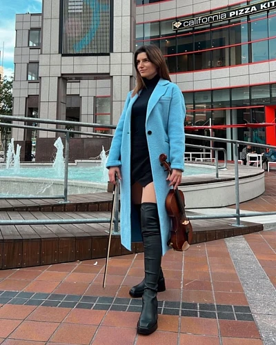 Marina Karakhanian, Violinist