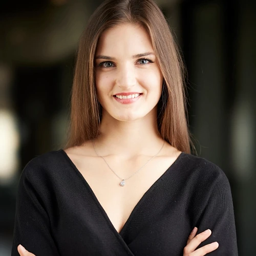 Realtor - Anna Curry