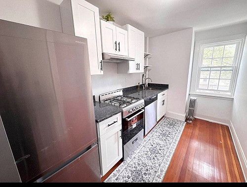 21-35 28th St, # 3, Astoria, NY 11105